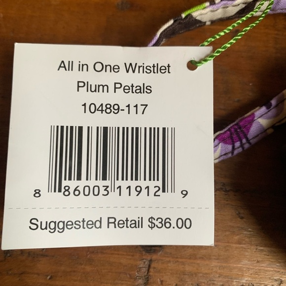 Vera Bradley all in one wristlet plum petals wallet - Picture 3 of 6